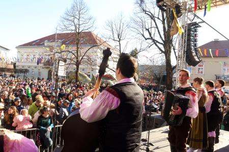 PUSTNI KARNEVAL PUSTOLETJE 98B FOTO LJUBO VUKELIČ